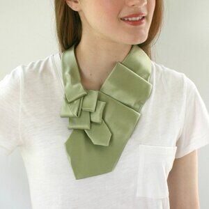 NEW Ogsplosh Unisex Silk Ascot Scarf Tie Green Handcrafted Size Long
